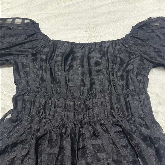 Pretty Garden | size small | off the shoulder dress - Picture 10 of 12